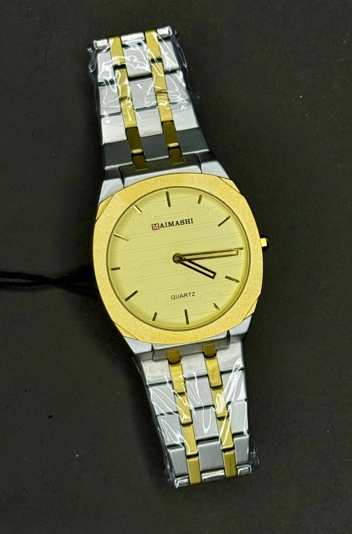 MaiMashi Elegant Slim Butterfly Lock Watch – Stainless Steel